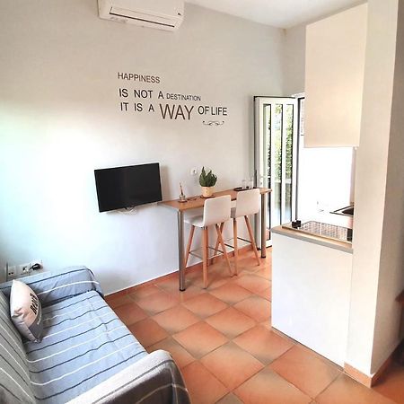 Cozy Seaside Studio In Lemos Vouliagmenis Athene Buitenkant foto