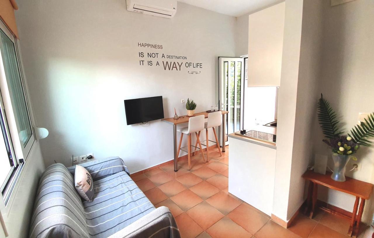 Cozy Seaside Studio In Lemos Vouliagmenis Athene Buitenkant foto