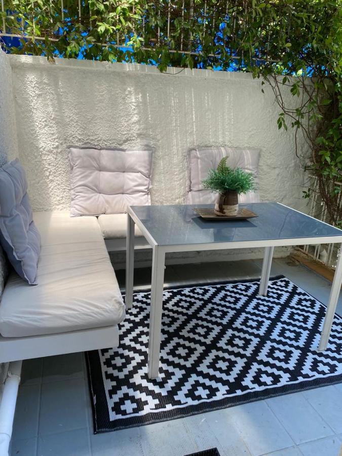Cozy Seaside Studio In Lemos Vouliagmenis Athene Buitenkant foto